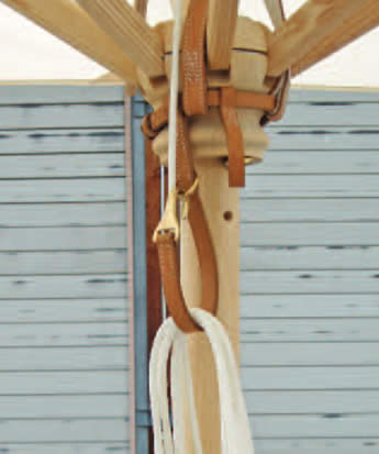 Klassiker Sonnenschirm mit Flaschenzug und Bodenplatte