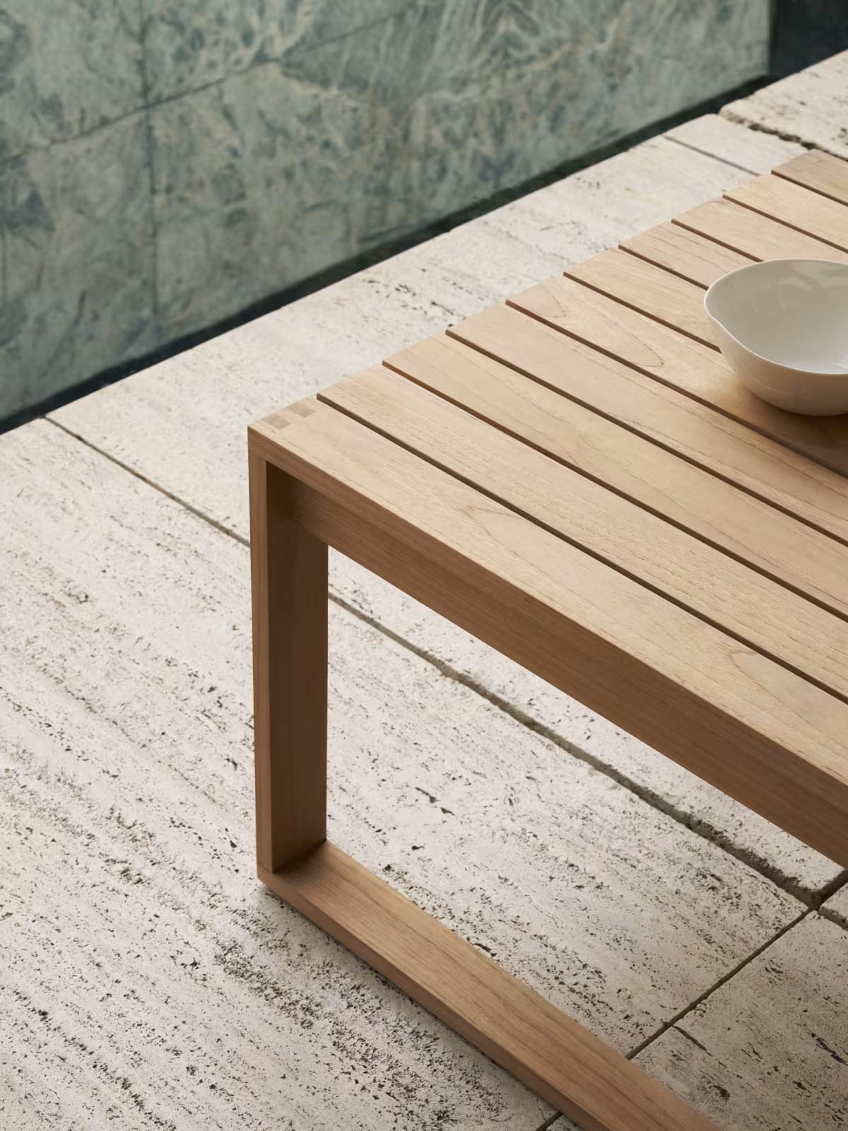 BK16 Outdoor Beistelltisch