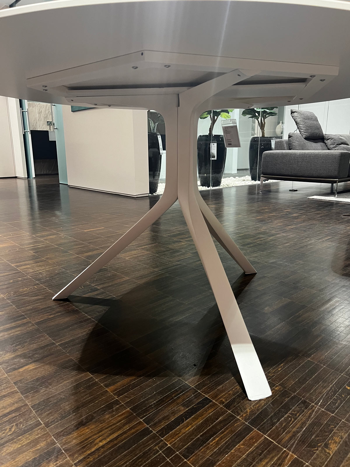 Oops Tisch 15352 Ausstellungsstück