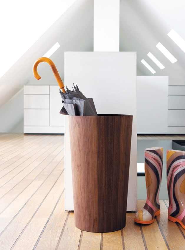 0514. Schirmständer