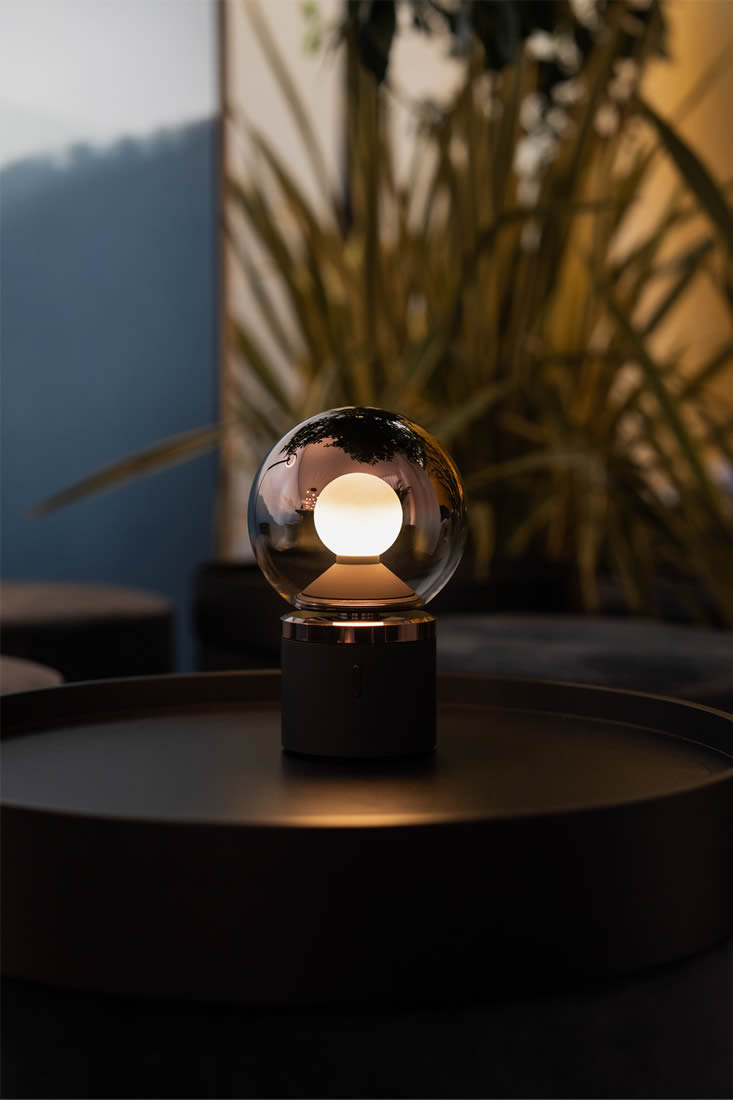 Luna pura LED Akku Tischleuchte