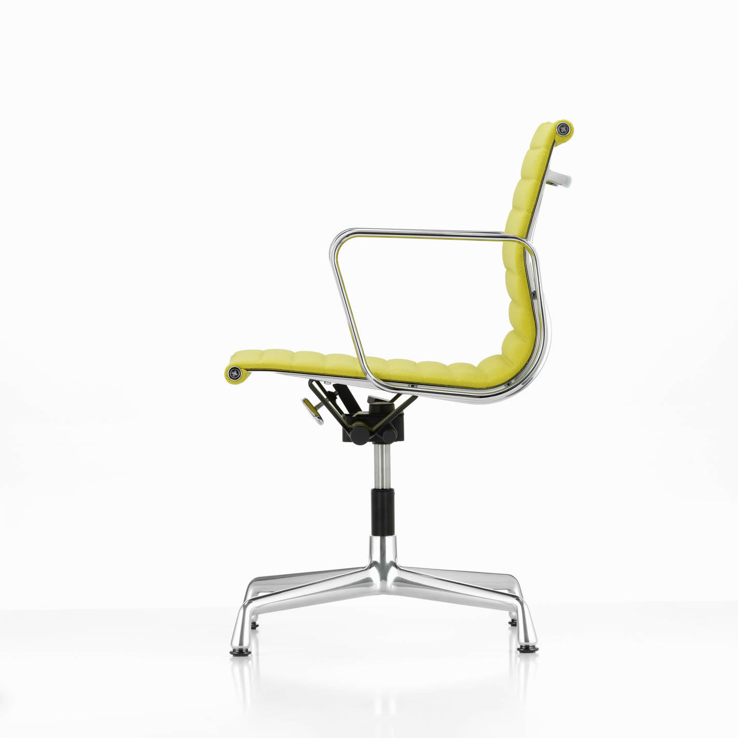 Aluminium Chair EA 131