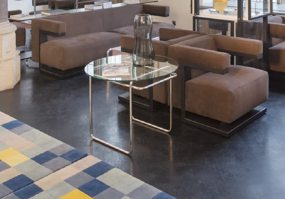 K40 Bauhaus Couchtisch