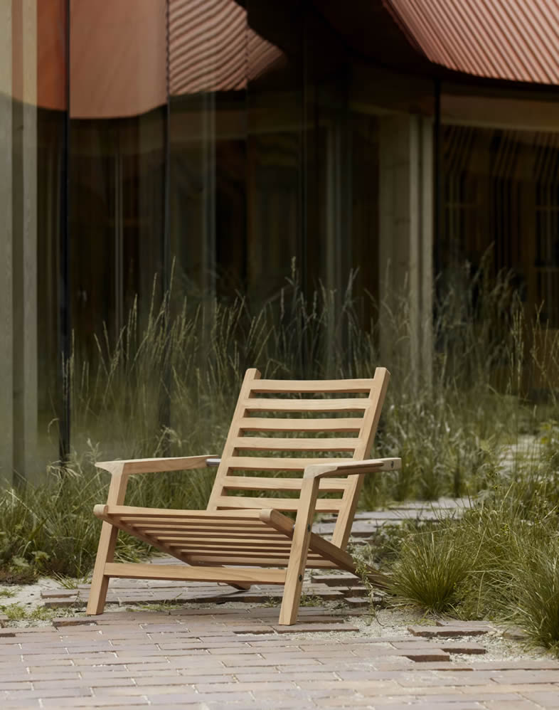 AH603 Outdoor Deck Chair