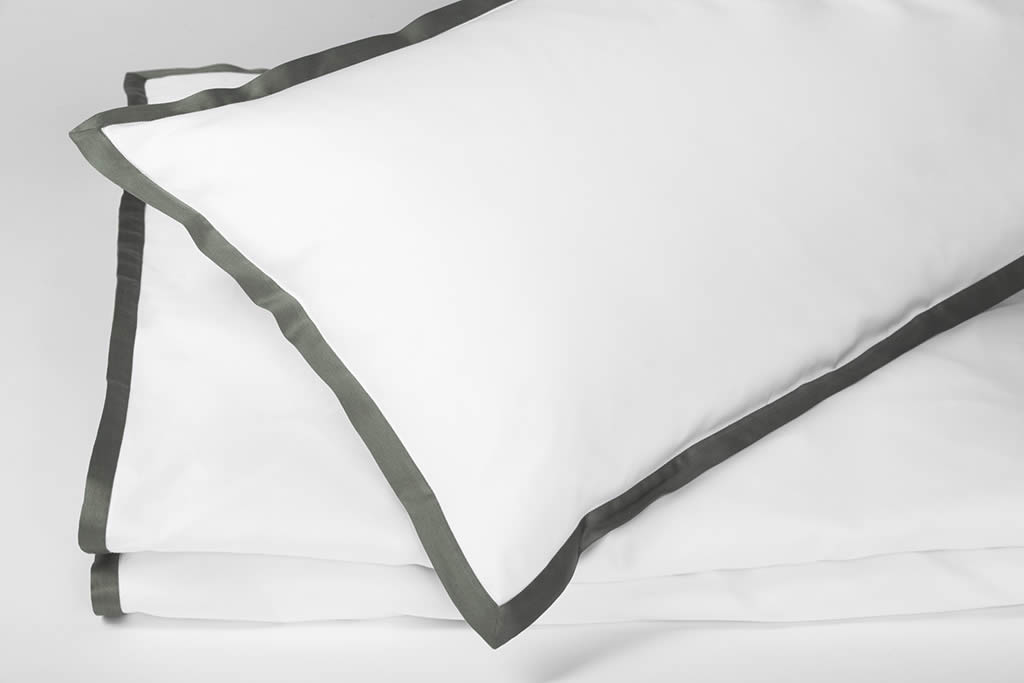 one Kissenbezug Satingewebe